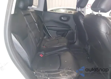 2018 Jeep Compass Latitude 4X4 z USA, uszkodzony, nr VIN 3C4NJDBB3JT150536